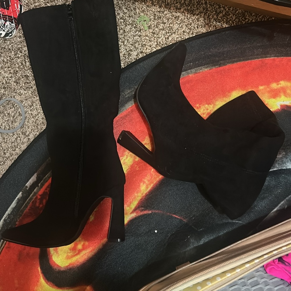 Elegant Black Women's Knee-High Boots